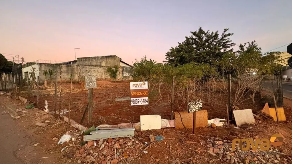 Lote de 558 m2, no Jardim América, livre e desocupado, excelente localização ent...