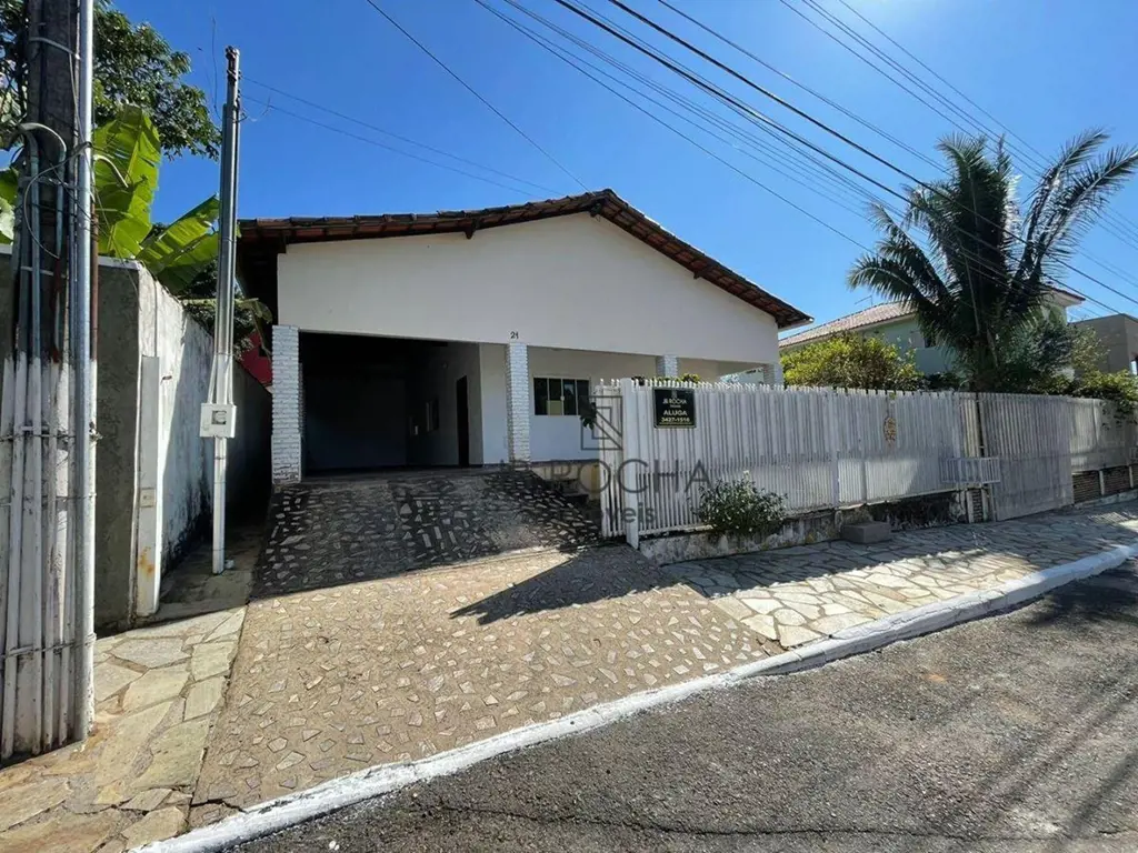 JB ROCHA IMÓVEIS ALUGA COM EXCLUSIVIDADECasa térrea no Condomínio Jardim Botânic...