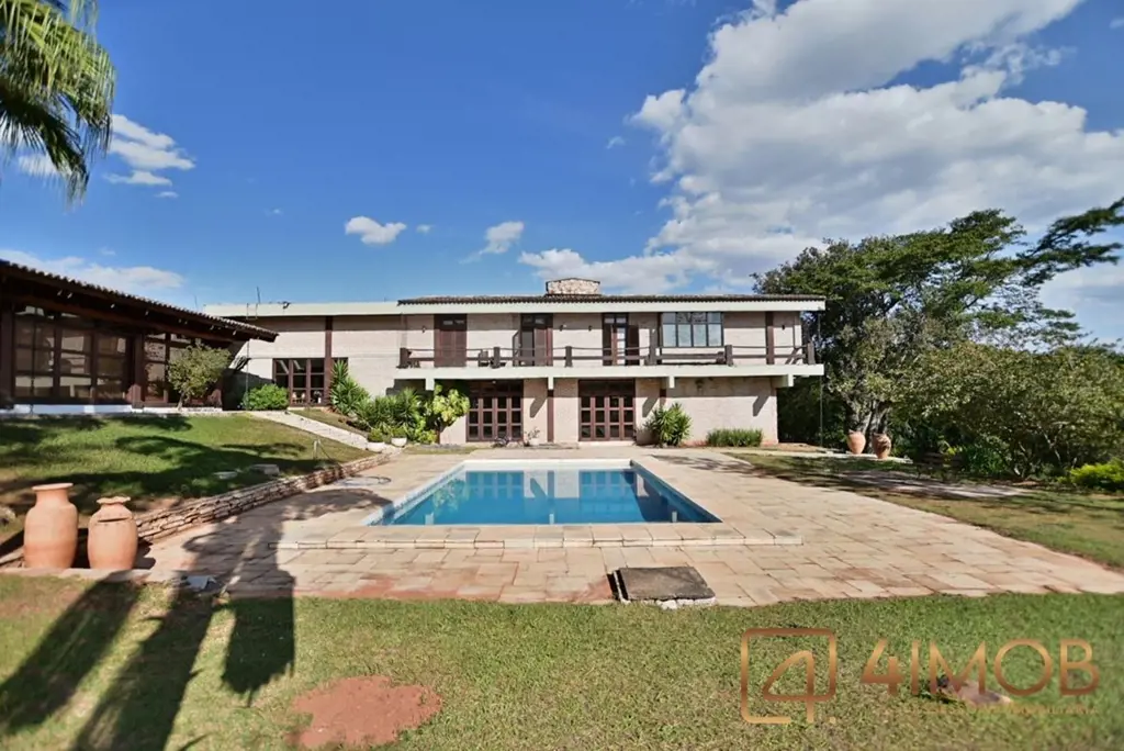 OPORTUNIDADE!A 4IMOB apresenta esta CASA Estilo Rústico, EXTREMAMENTE ACONCHEGAN...