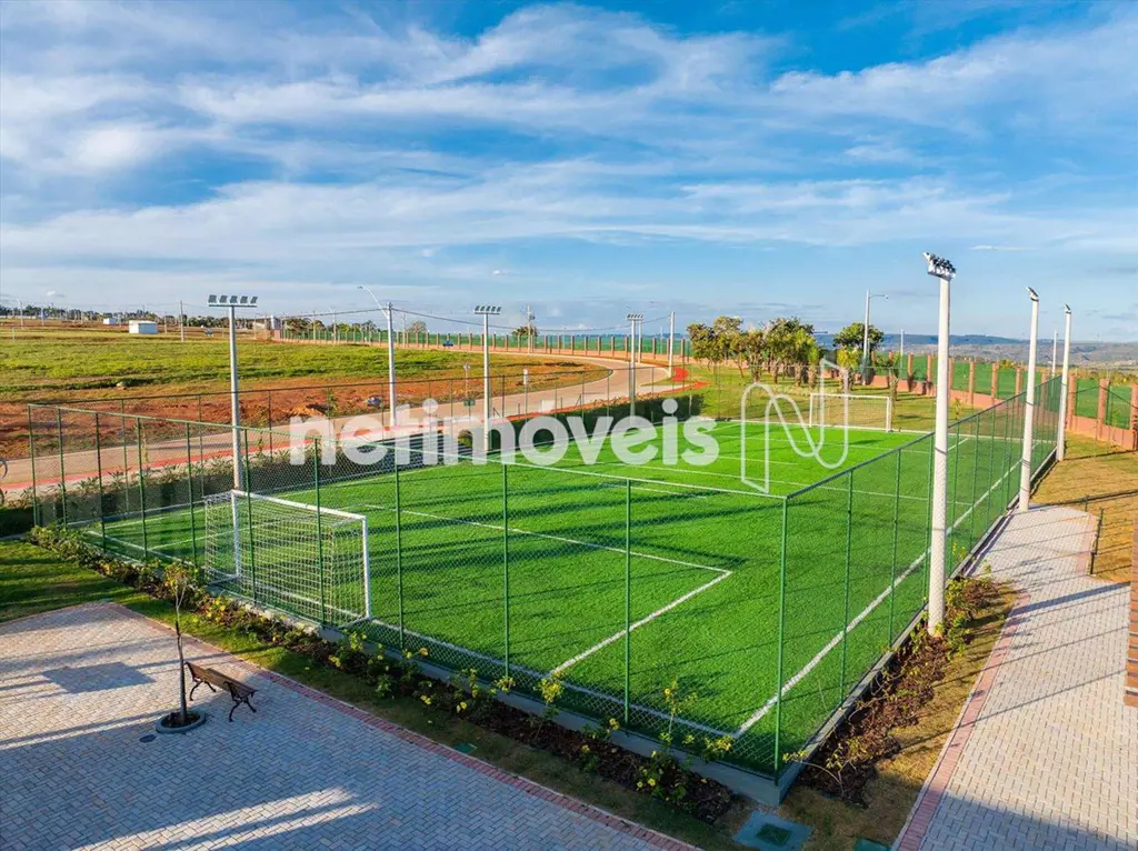 Jardins Genebra - Lote - ComodidadeLocalização:Localização privilegiada: Apenas ...