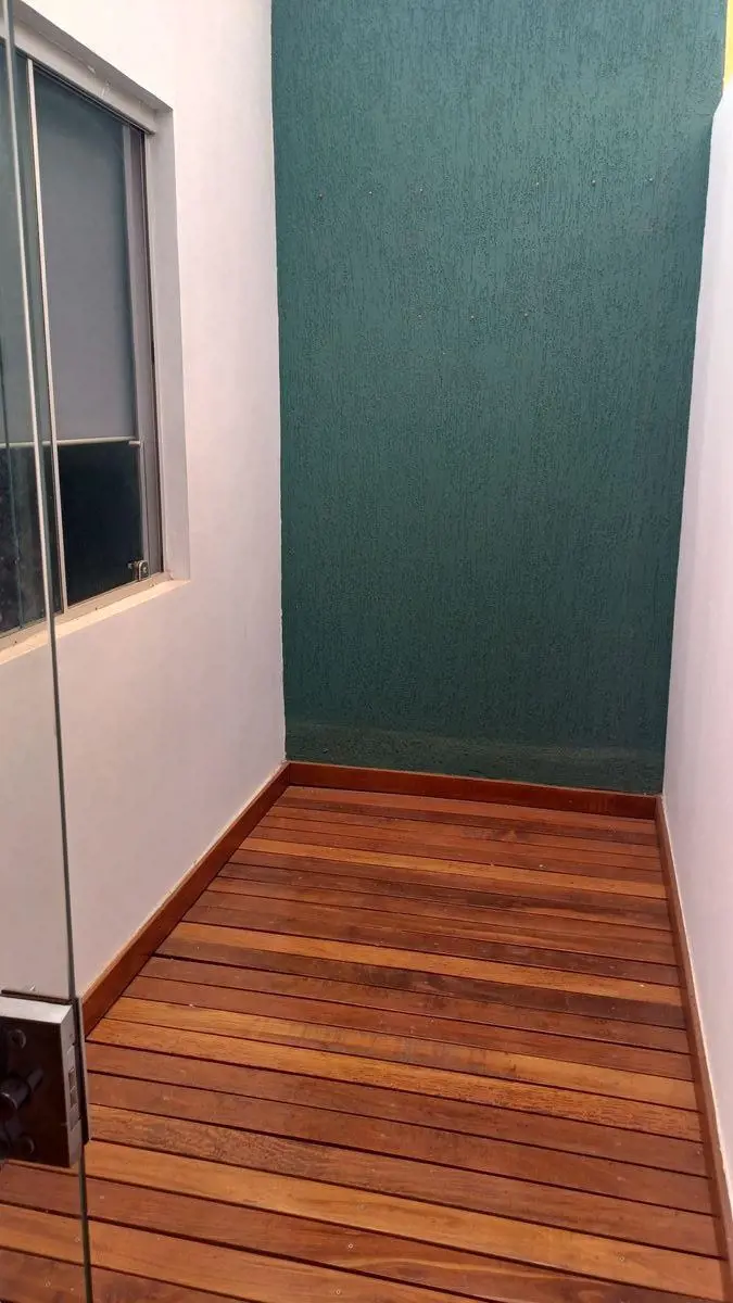 Ótimo apto 1 qto com suite e ar condicionado sala cozinha com armários possui um...