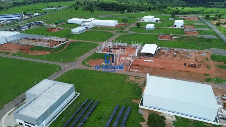 Lote em Condomínio Empresarial de Galpão!- Possibilidade de entregar com galpão ...