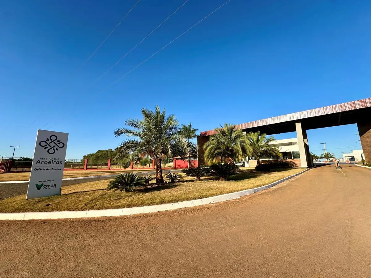 CONDOMÍNIO RESERVA DAS AROEIRAS -2000m²-Qd. C Lote 15-Condomínio: R$ 853,76- A 1...