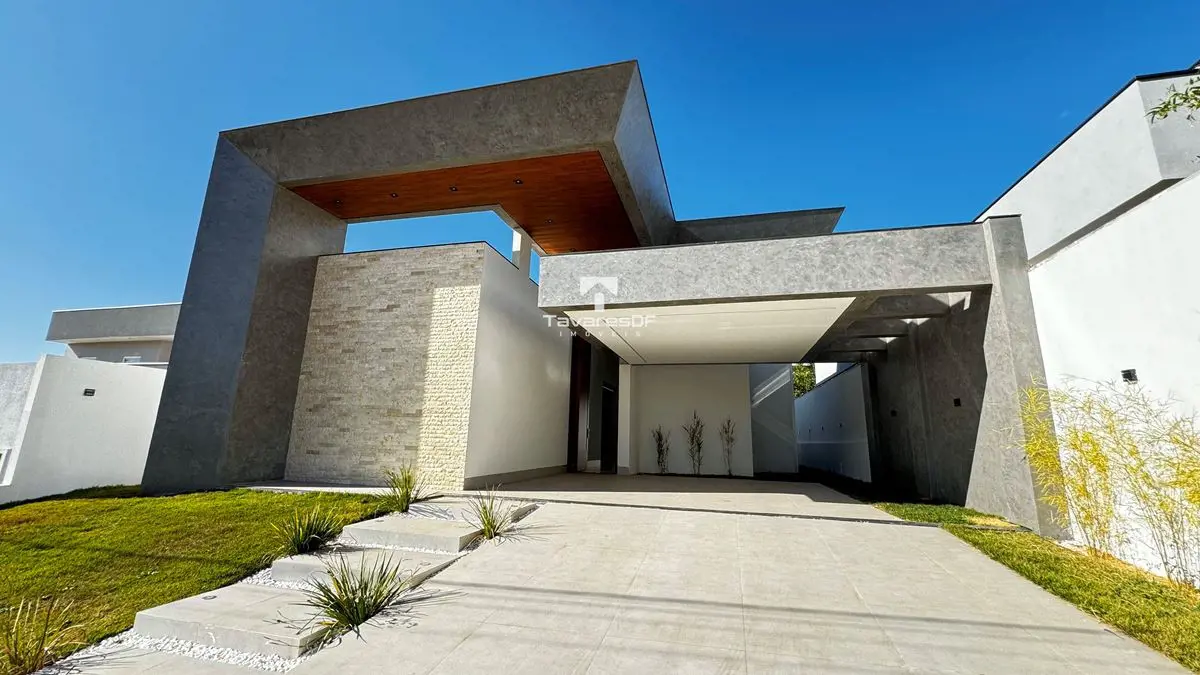 DADOS GERAIS- Área do Terreno: 504m²;- Área Construída: 252m²;- Código: JT5010DE...