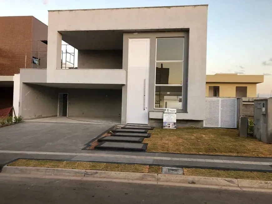 CONDOMÍNIO PORTAL DO SOL GOLFE GREEN • Casa Térrea 212,77 m2• Lote : 406,00 m2AR...