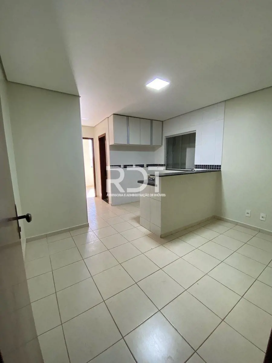 Excelente apartamento localizado no Del Lago, sobre o antigo supermercado QBOM, ...