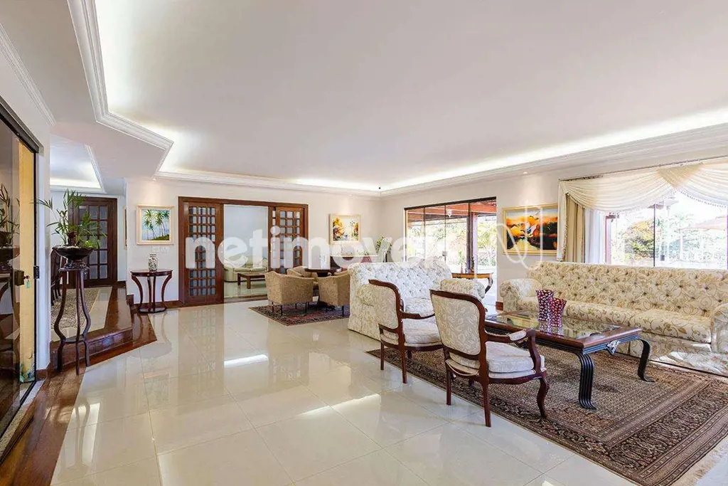 Casa térrea, com área de lazer espaçosa - SMLN Permita-se morar neste imóvel de ...