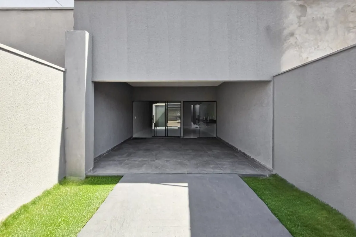 As casas foram construídas em um terreno de 150,00m² e possuem 112,00m² de área ...