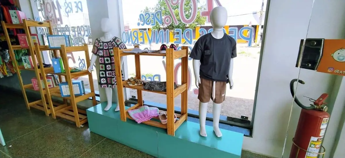 Julisce Alencar Assessoria Imobiliária vende...Posso ponto comercial de loja inf...