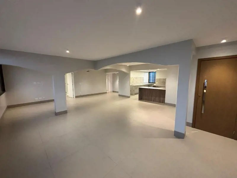 Ed. Edith. Oportunidade de morar em um apartamento de 150m2 completamente reform...