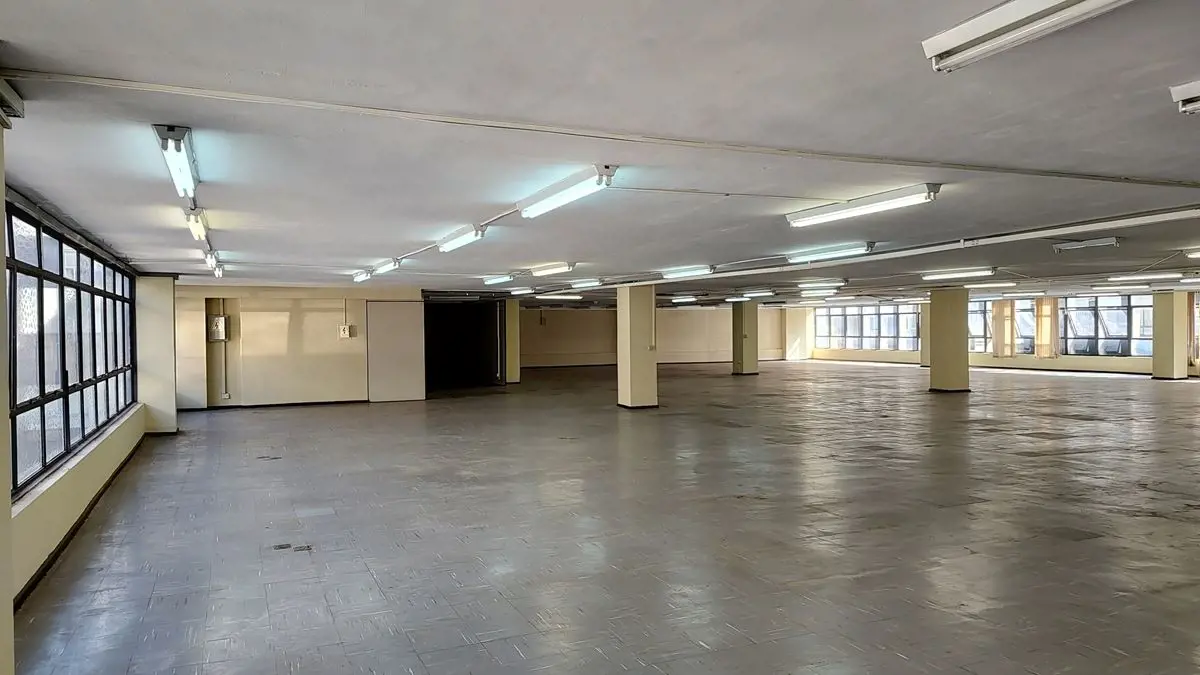 SCS QD 3 edifício localizado no meio do Setor Comercial Sul Perto do metrô Ao la...