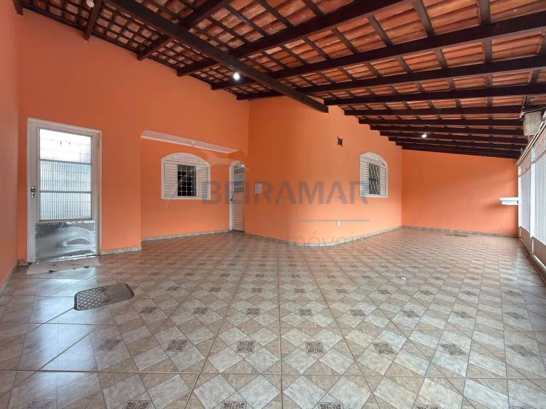 Casa com 3 quartos para alugar - QNL 3, Taguatinga NorteLote compartilhado, ampl...