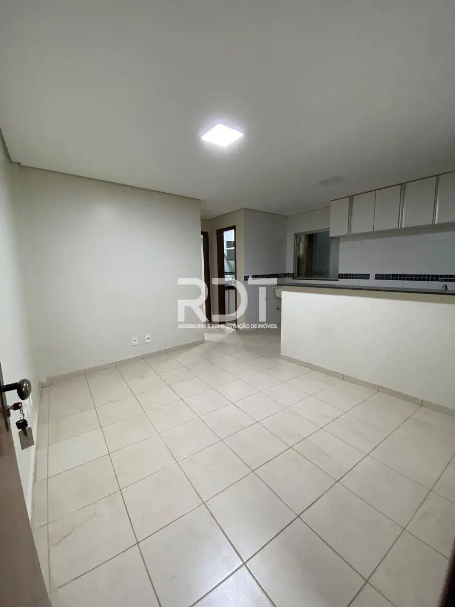 Excelente apartamento localizado no Del Lago, sobre o antigo supermercado QBOM, ...