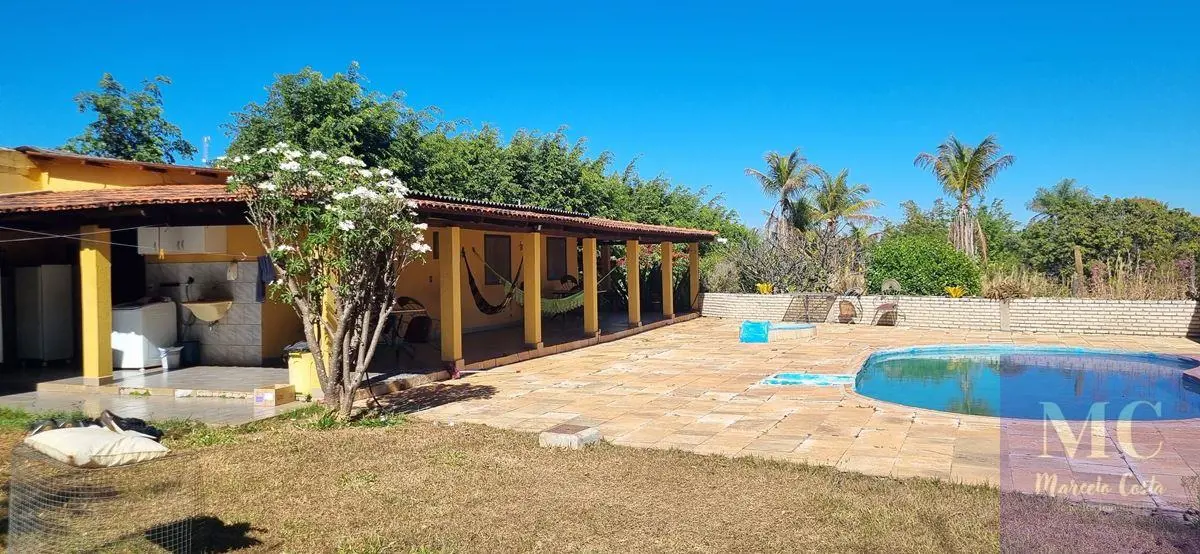 EXCELENTE CHÁCARA NA DESCIDA DO COLORADO.COMPOSTA DE 03 CASAS.Casa 01 (Sede) com...