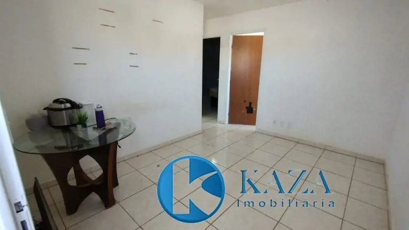 Apartamento no segundo andar. O imóvel está localizado no bairro Ypiranga. Próxi...