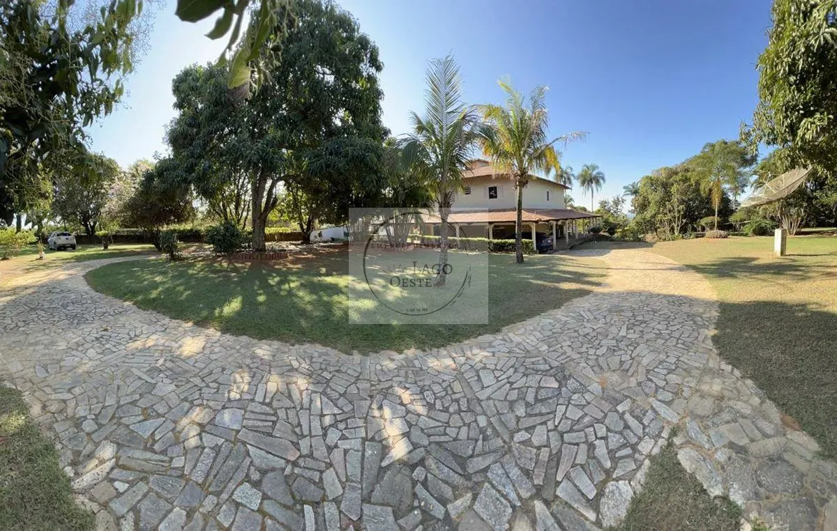 ÓTIMA CHÁCARA COM VISTA PARA VALECHÁCARA DE 20.000m2 (2 ha), na Rua 6 do Lago Oe...