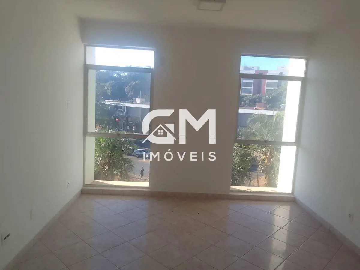 ACEITA FINANCIAMENTO COM HABITE - SEÁREA ÚTIL 30 m² Sala comercial - Centro Clín...