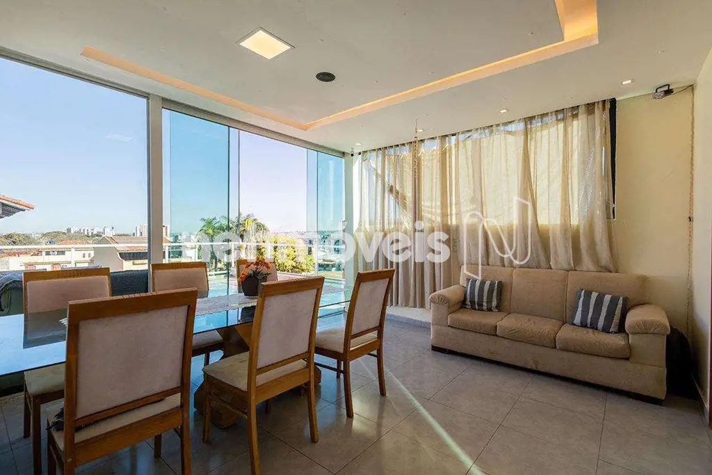 Casa de Alto Padrão Moderna e Multifuncional – SRIA QI 12 Uma oportunidade única...