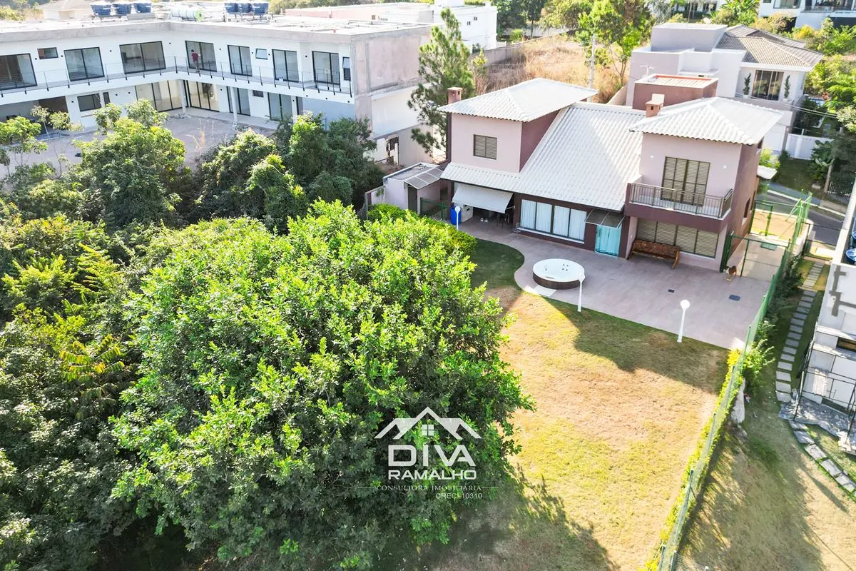 Casa Térrea aconchegante/ Área de 280m², vista para reserva, no Residencial Sant...