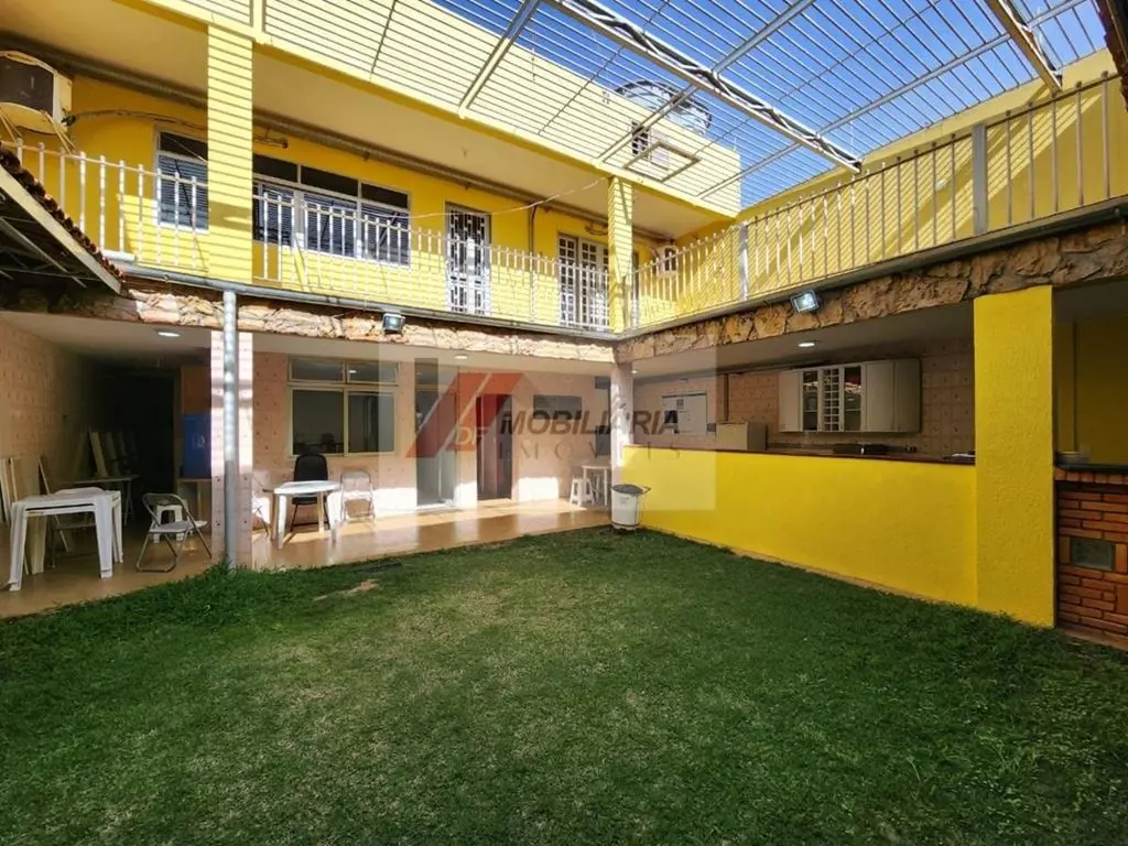 CASA PARA VENDA 05 QUARTOS EM TAGUATINGA SULSituada em localização privilegiada ...