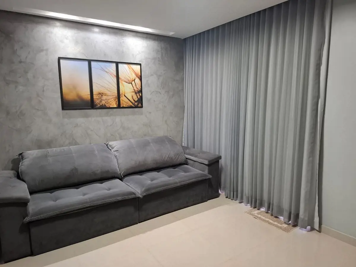 Vendo linda casa com 02 Quartos 01 Suíte, Toda Reformada na Anhanguera C Valpara...