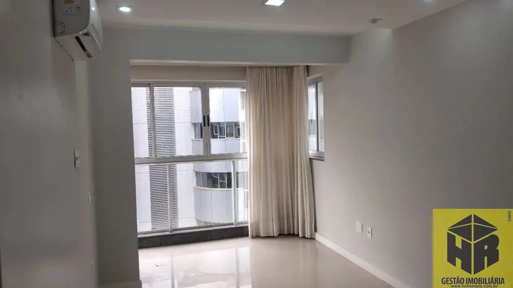 HR GESTÃO IMOBILIÁRIA ALUGA COM EXCLUSIVIDADE!REFORMADO- 02 quartos- Sala- Cozin...