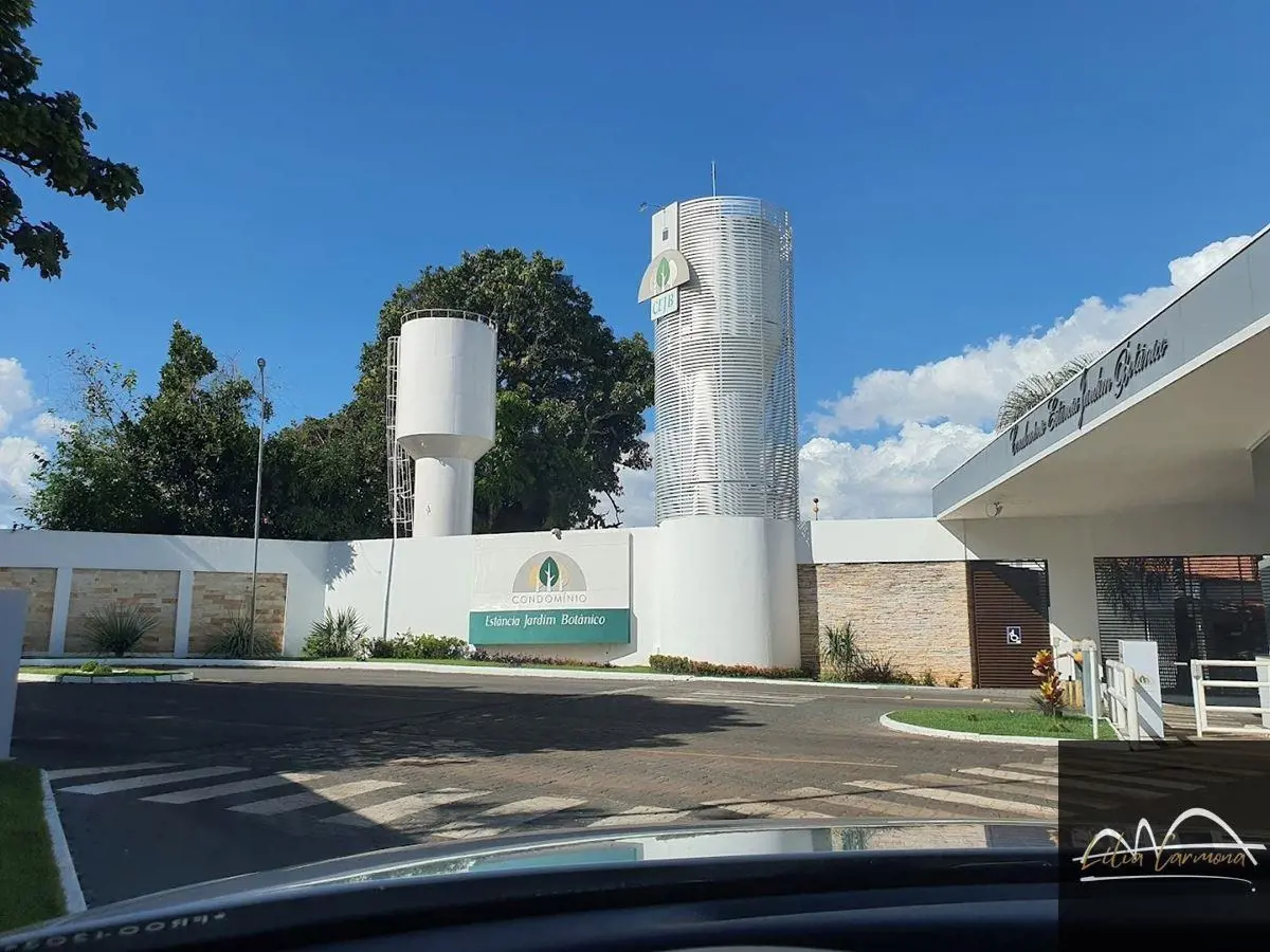 VENDO IMÓVEL localizado no Condomínio Estância Jardim BotânicoLocalização privil...
