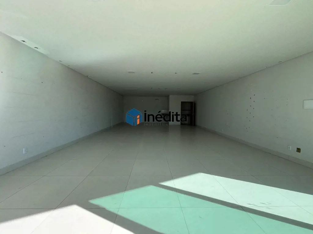 LOCALIZAÇÃO:No Parque Ibirapuera com excelente localização, próximo a avenidas p...