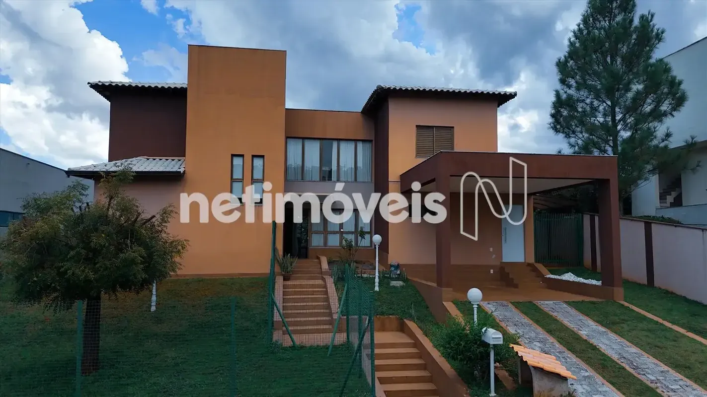 CASA A VENDA RESIDENCIAL SANTA MÔNICA JARDIM BOTÂNICO COM HABITE-SE Área Útil: 2...