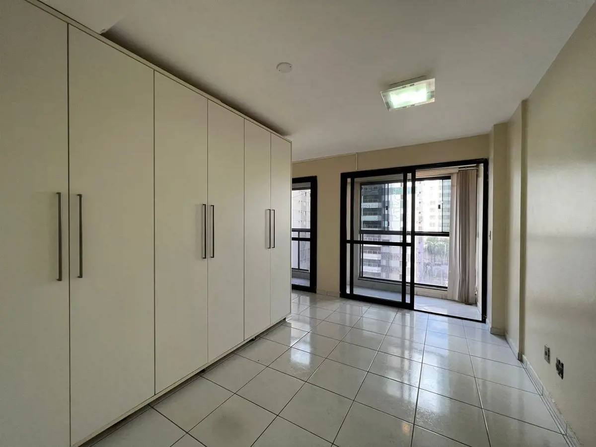 Julisce Alencar Assessoria Imobiliária aluga...Kitnete localizada no Ed. Alfa Mi...