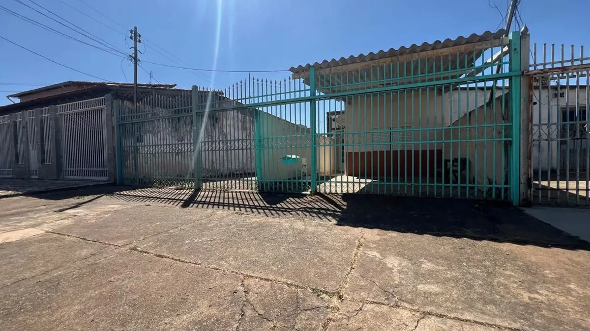 * - VENDO UM EXCELENTE LOTE PARA INVESTIDOR;* - QND 25, TAGUATINGA NORTE;* - IMÓ...