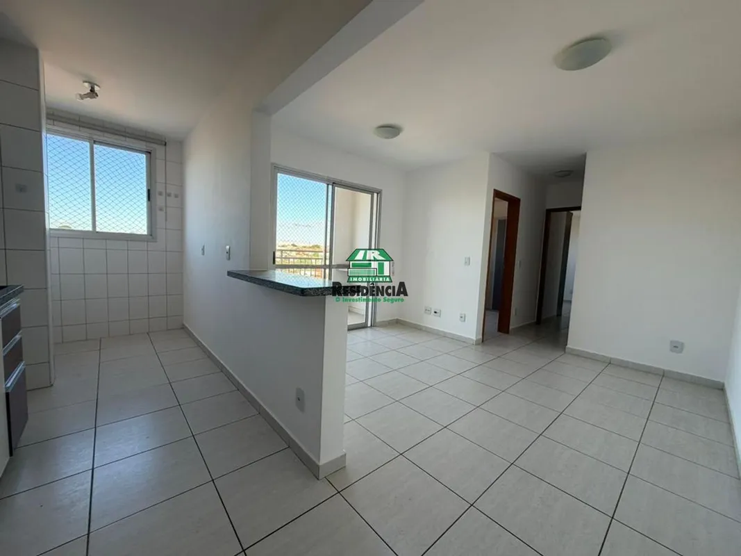 Apartamento contendo: 02 quartos sendo uma suíte com armários,box e espelho, ban...
