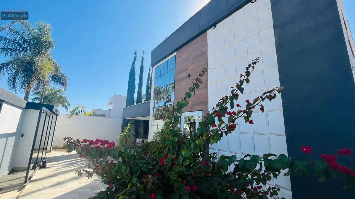 Rua 10 - Vicente Pires - Excelente casa com 05 qtosLinda casa na Rua 10 de Vicen...