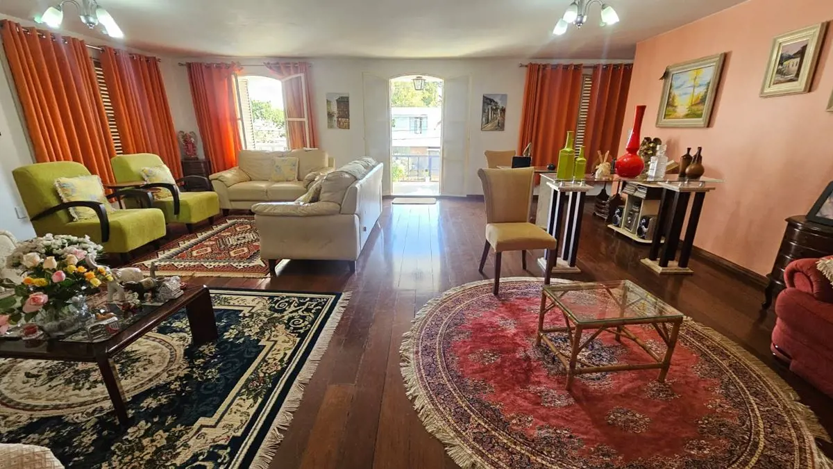 CASA 02 PAVIMETOS COM SÓLIDA CONSTRUÇÃO , CONFORTO E NATUREZATÉRREOPiscina com d...