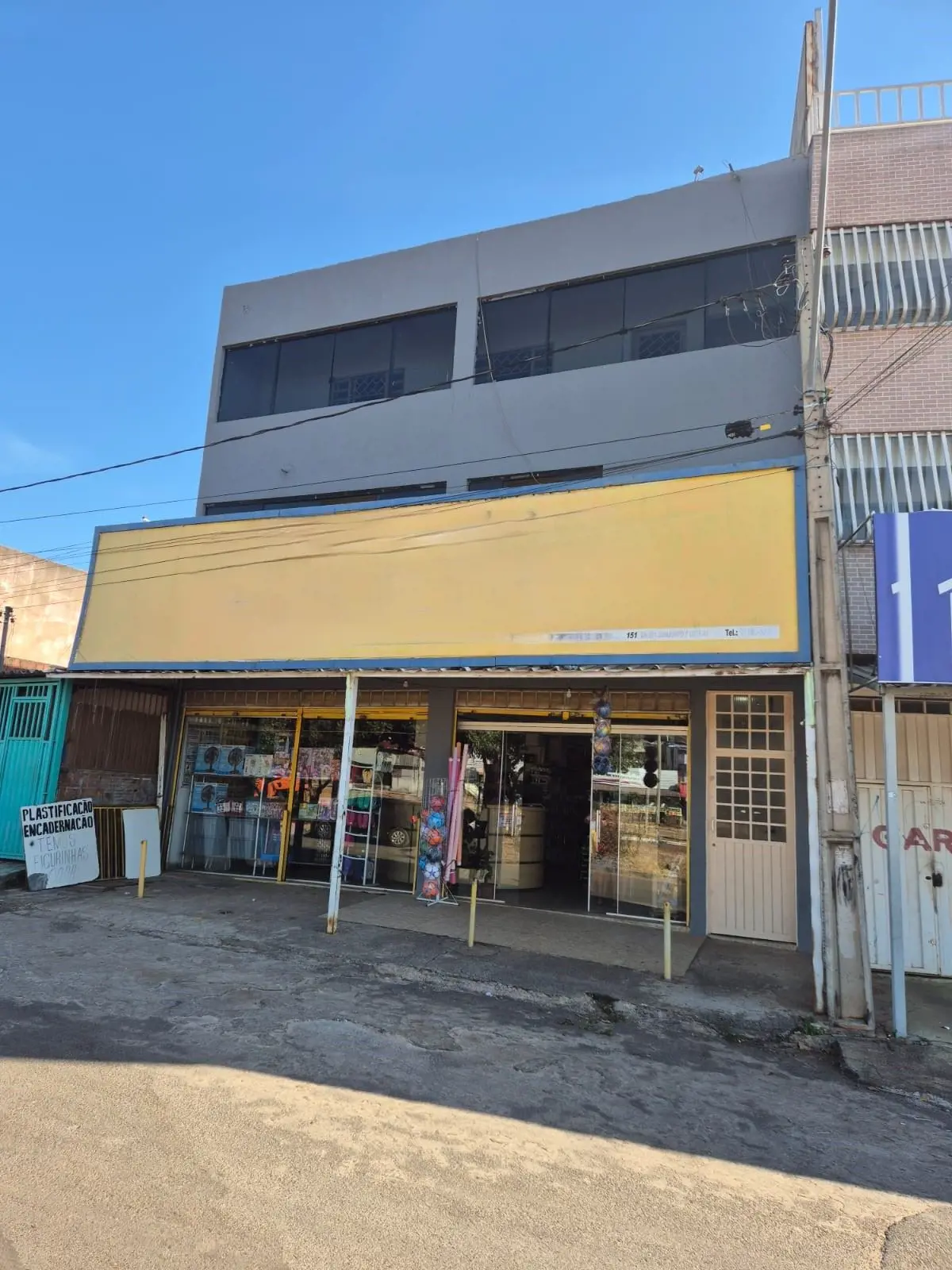 01- Imóvel - Excelente estrutura- 4 aptos 1 quarto - loja 112 m² - Quitada e Esc...