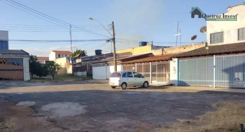 Compre uma Casa Térrea com Potencial Comercial no Gama - Setor LesteExcelente op...