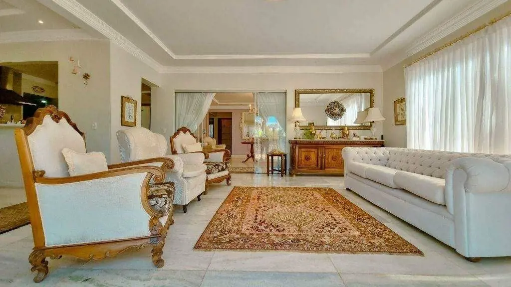 Você está em busca de uma chácara com um lar que reúna conforto, luxo e espaço? ...