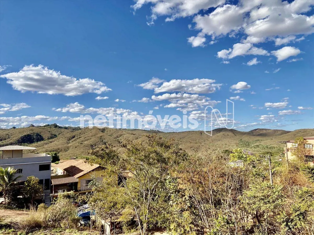 Aceita troca por imóveis de menor valor  e carro no negócio.Ótima oportunidade d...