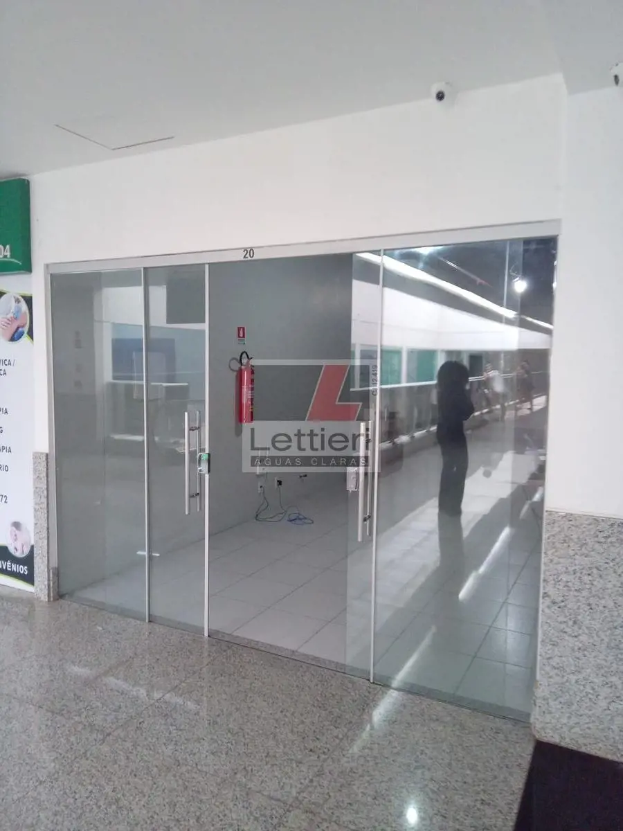 Esta loja oferece conforto e uma excelente localização para a sua empresa. Loja ...