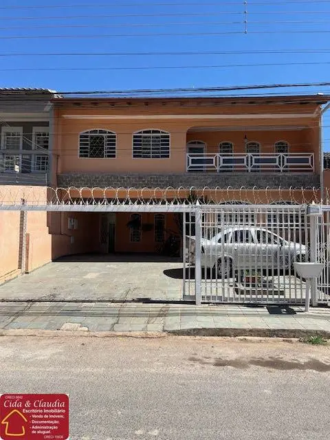 Venha conhecer seu novo lar!Atenção investidores:Temos dois sobrados no lote:Dua...