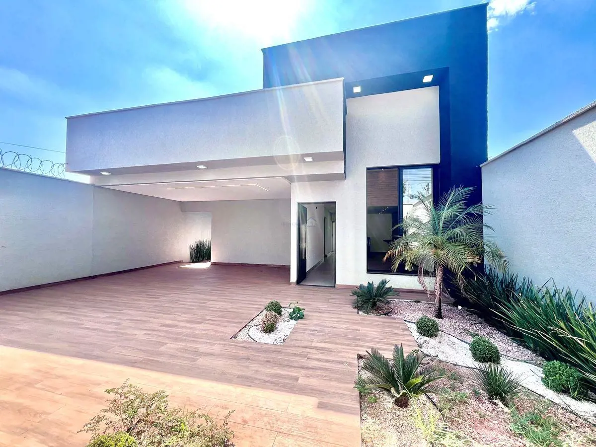 Casa com melhor custo benefício de Goiânia, sozinha no lote, próximo ao condomín...