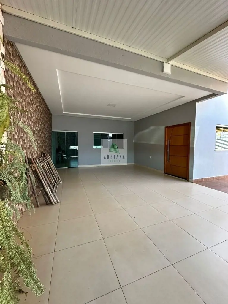 imóvel agradável , excelente ventilação e luz natural, terreno de esquina,3 quar...