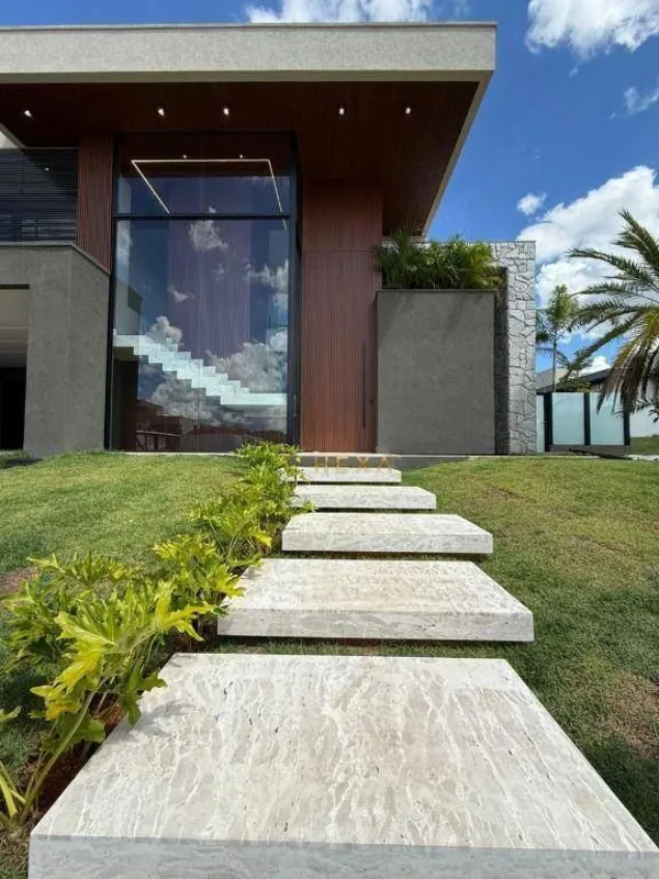 Sobrado de Alto Padrão à Venda no Jardins França, Goiânia!Esse é o imóvel que vo...