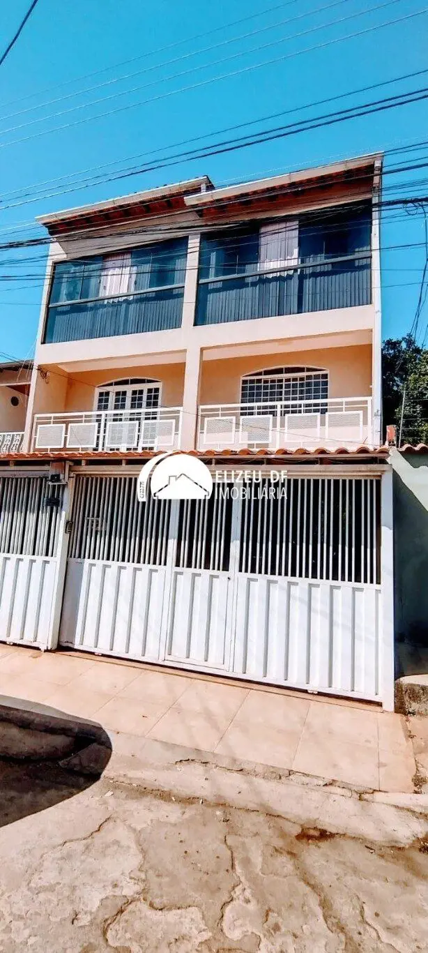 ELIZEU DF IMOBILIÁRIA VENDE EXCELENTE CASA/SOBRADO NA QN-14C DO RIACHO FUNDO II,...