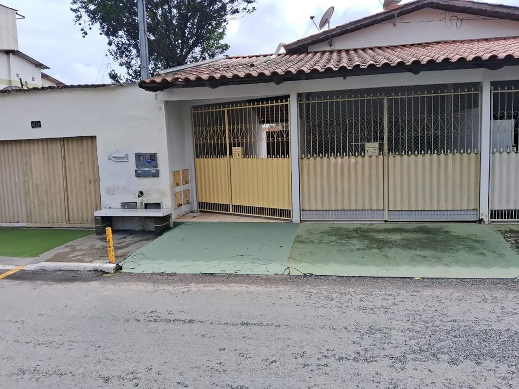 Casa com (01) sala, (02) quartos, (01) banheiro social, (01) cozinha, (01) área ...