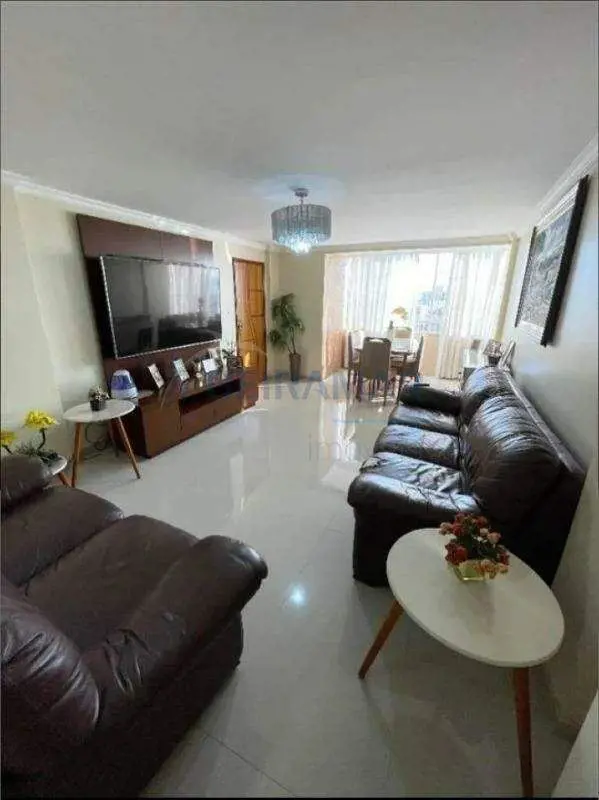 Apartamento no Edifício Vale do AraguaiaCaracterísticas Principais:Localização: ...