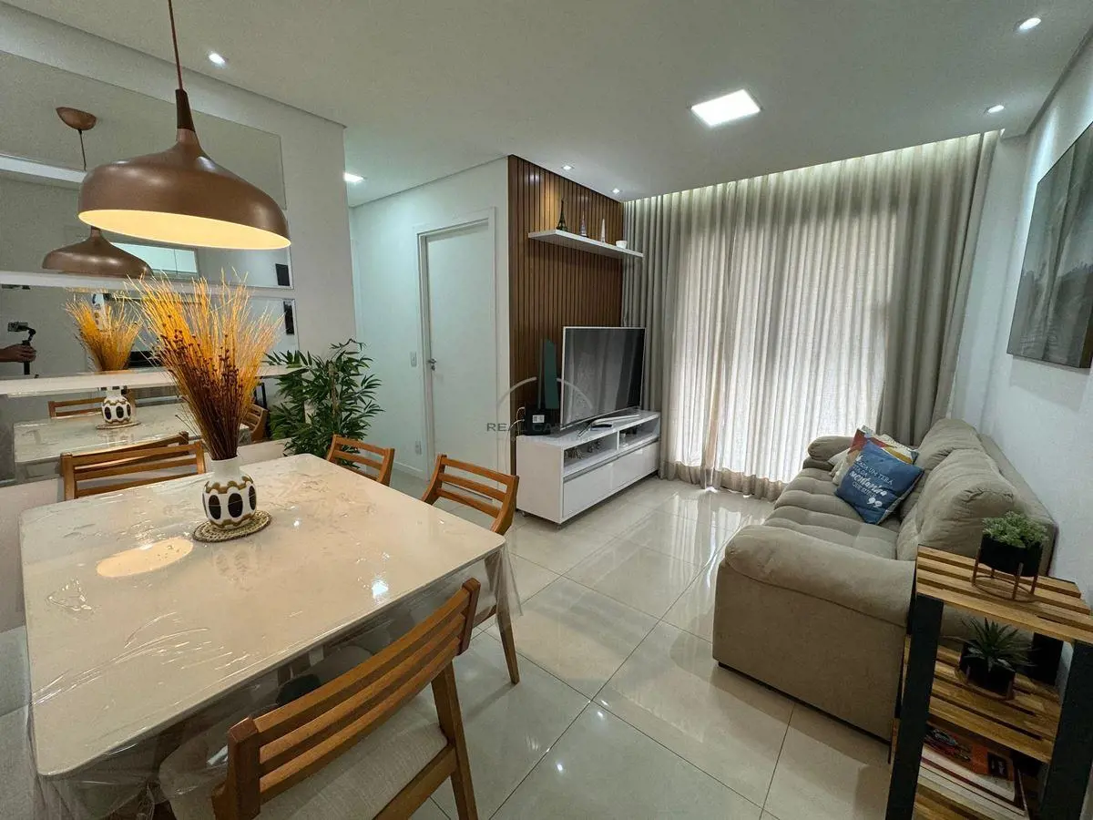 ESPECIFICAÇÕES DO APARTAMENTOApartamento 02 quartos com 62 m², 100% mobiliado, a...