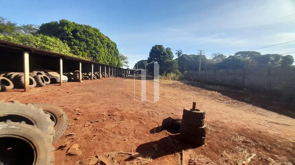 Área Parque Maracanã  de esquina. Próprio para chacara, casas industria e comérc...