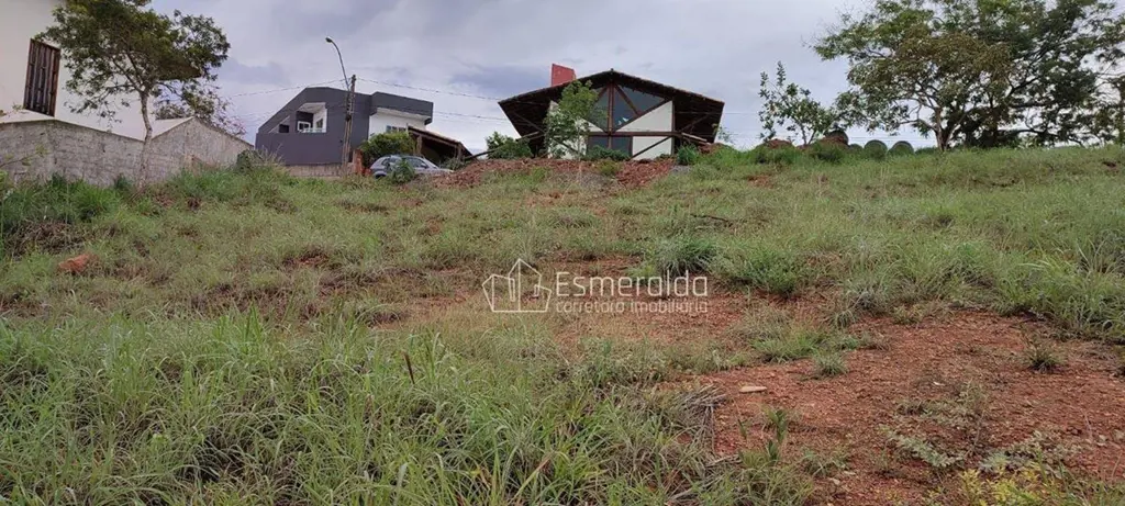 OPORTUNIDADE ÚNICA! LOTE COM 1000m² NO CONDOMÍNIO OURO VERMELHO II COM PROJETO E...