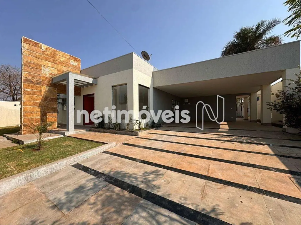 Linda casa reformada no Condomínio Quintas do Trevo com energia fotovoltáica já ...